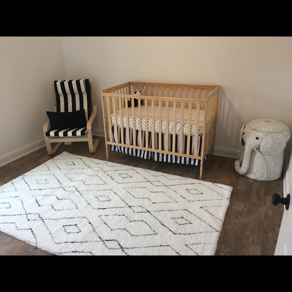 Sweet Jojo Crib Skirt